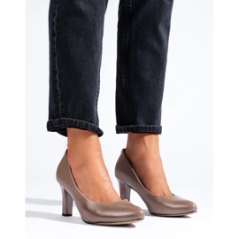 Sapatos clássicos de salto bege escuro da Shelovet 2