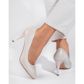 Sapatos de salto agulha brancos de Sergio Leone 2