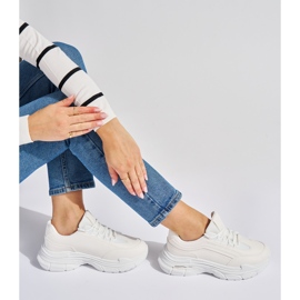 Tênis femininos brancos 1