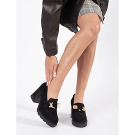 Sapatos femininos pretos de camurça com salto alto e decoração de metal 1