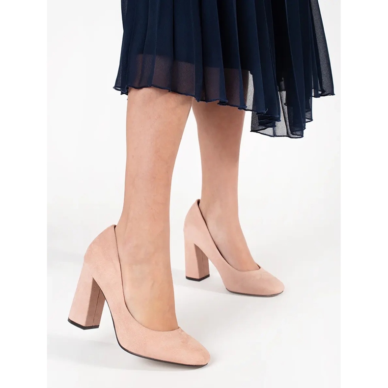 Seastar Bombas bege de camurça em um posto alto 2