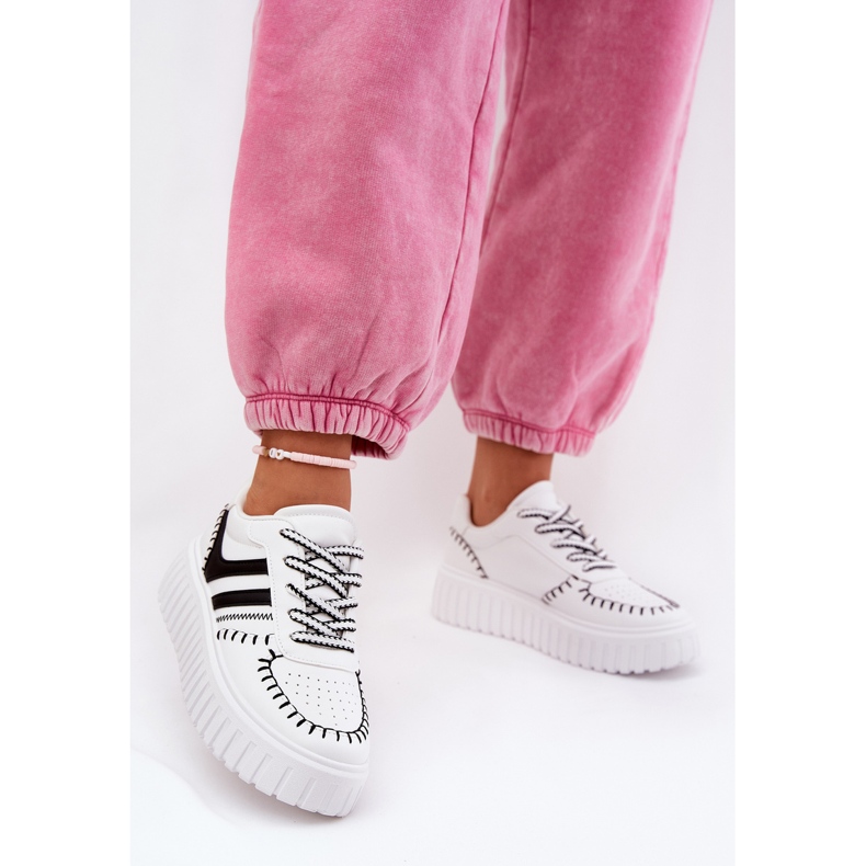 Tênis femininos na plataforma branca e branca branco 2