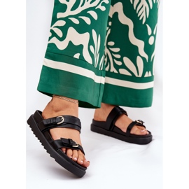 Flips femininos na plataforma com grampos dourados pretos 2