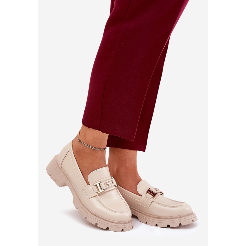 Mocas femininas com bege de couro ecológico 1