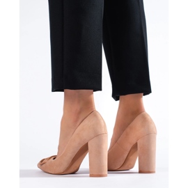 Sapatos femininos de camurça Vinceza bege 2