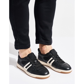 Calçado desportivo preto em couro ecológico 1