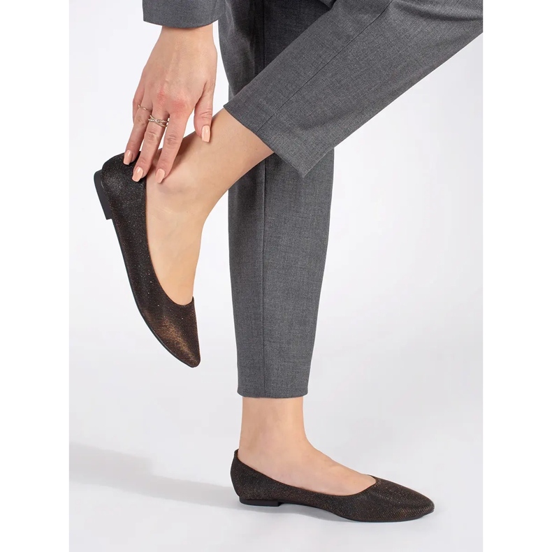 Bailarinas pretas com glitter e salto plano preto 1