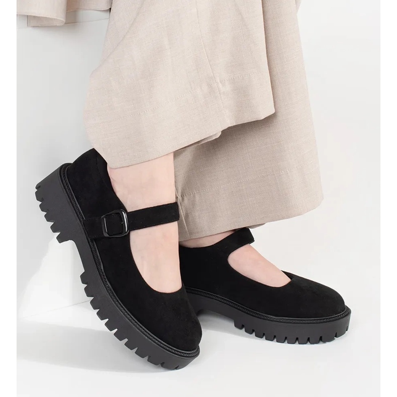 Goodin Sapatos pretos na plataforma de camurça 1