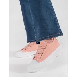 Tênis clássicos na plataforma rosa leve 1