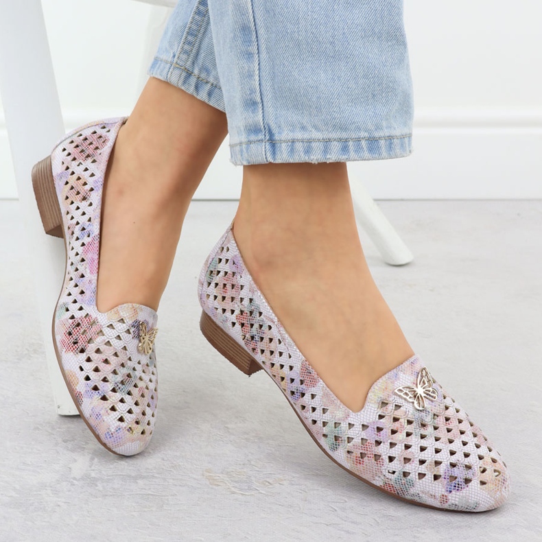 Sapatos femininos de salto baixo com flores M. Daszyński SA222-3 multicolorido 1 Sapatos femininos de salto baixo com flores M. Daszyński SA222-3 multicolorido 1