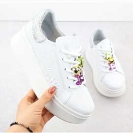 Sapatos de couro em uma espessa perfuração perfurada Filippo DP6793 branco 1