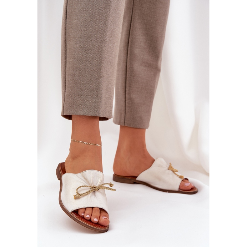 Flip de couro plano de couro com um arco Lewski 3572 Zloty limpou dourado 2