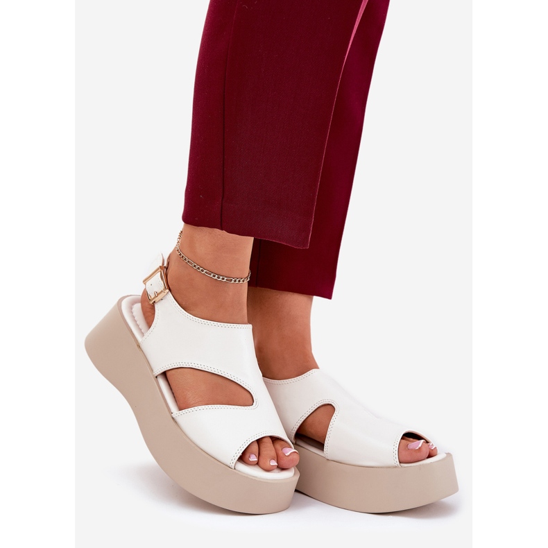 Sandálias femininas na plataforma de couro branco eco 1