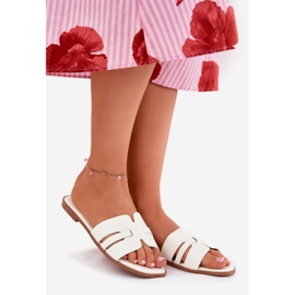 Flipes femininos de grama plana com recortes de couro Eco branco 1