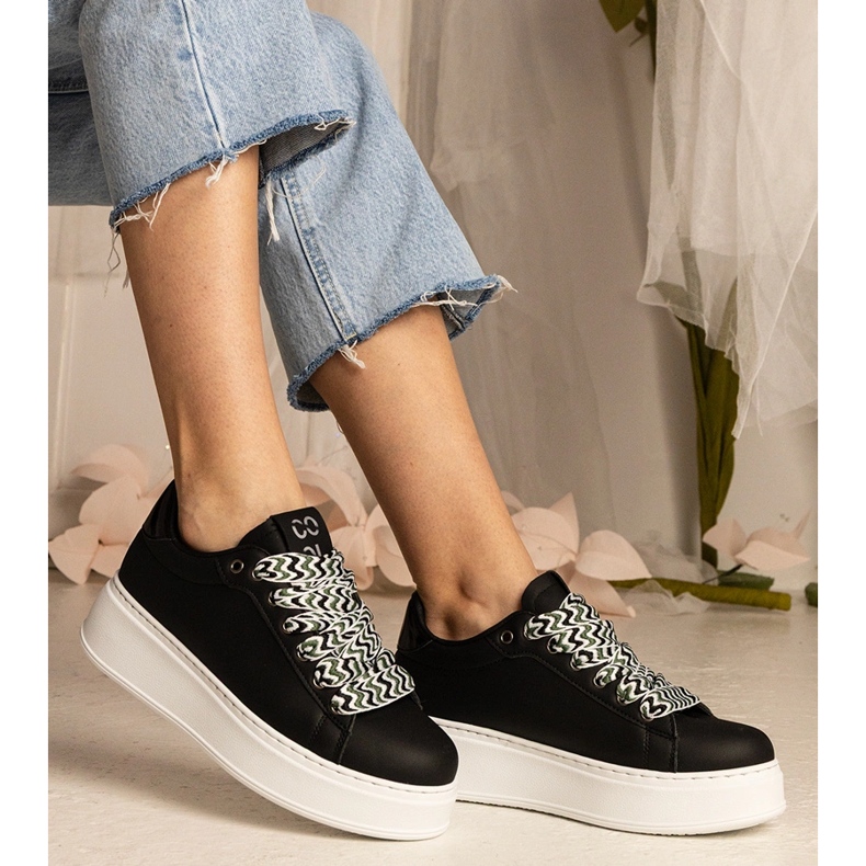 Tênis de mulheres negras com laço maciço = preto 2