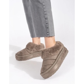 Botas de neve femininas bege baixas com pele 1