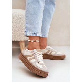 Tênis femininos na plataforma escura bege 2