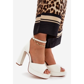 Sandálias femininas no poste e plataforma de couro ecológico branco 1