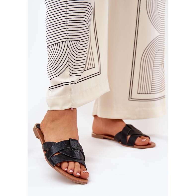 Chinelos de mulheres planas com listras pretas preto 2