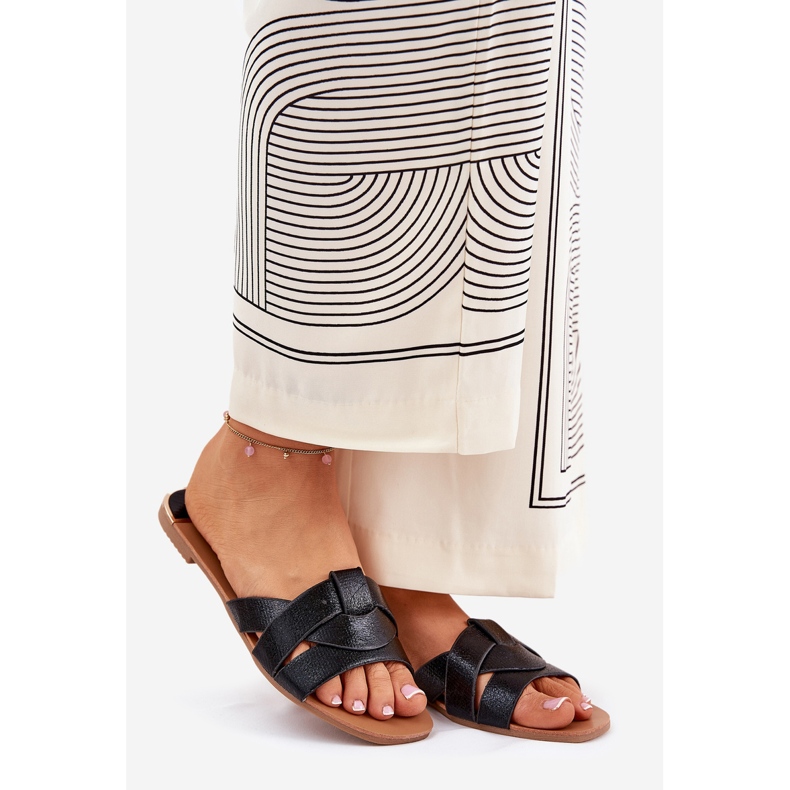 Chinelos de mulheres planas com listras pretas preto 1