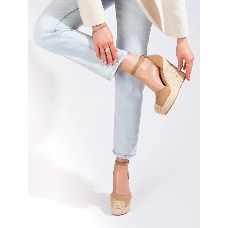 Sandálias de cunha Bl1919kh bege 1