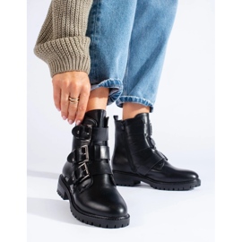 Bolsas isoladas com fivelas preto 2