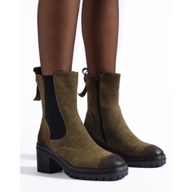 Botas femininas em poste com cabedal alto Vinceza castanho 1