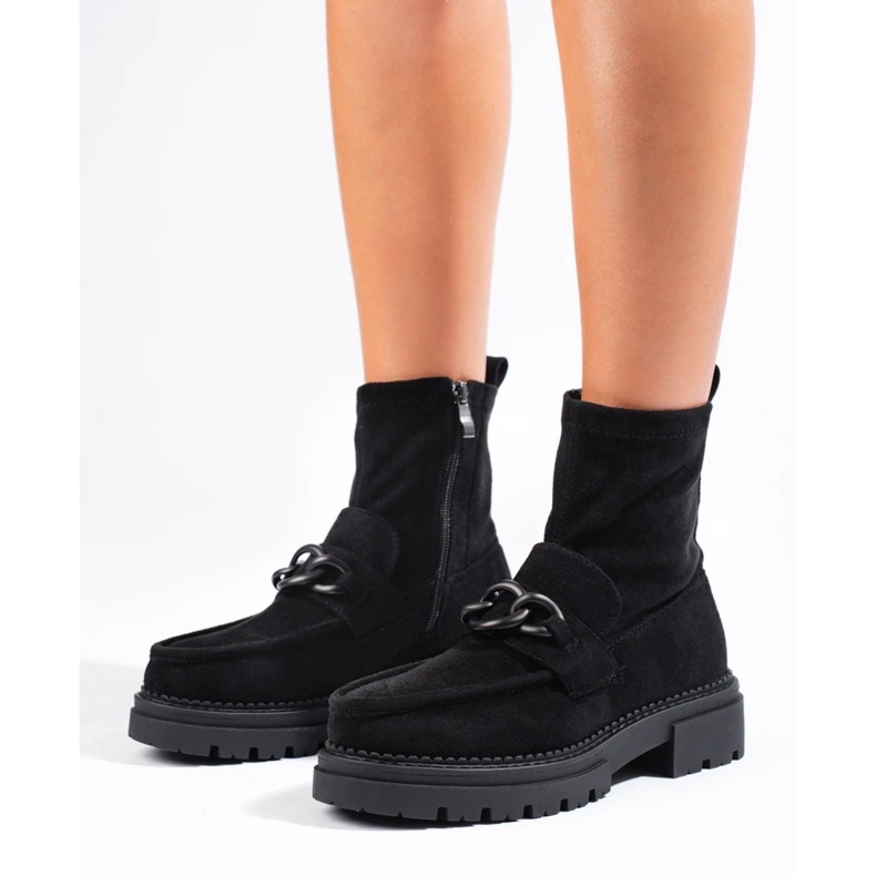 Botas pretas femininas na plataforma preto 2