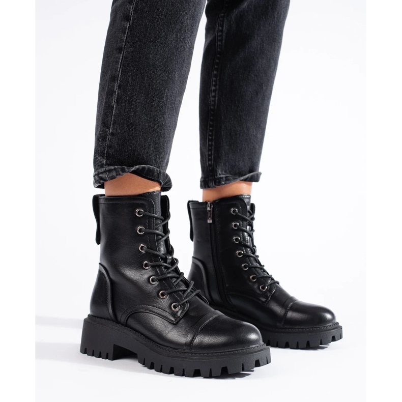 Bolsas femininas pretas confeccionadas em couro ecológico preto 1