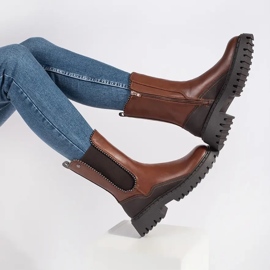 Botas Chelsea de cano alto feitas de couro ecológico marrom 2