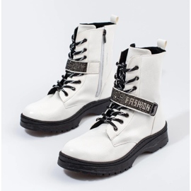W. Potocki Bota menina Potocki com cristais branco 2
