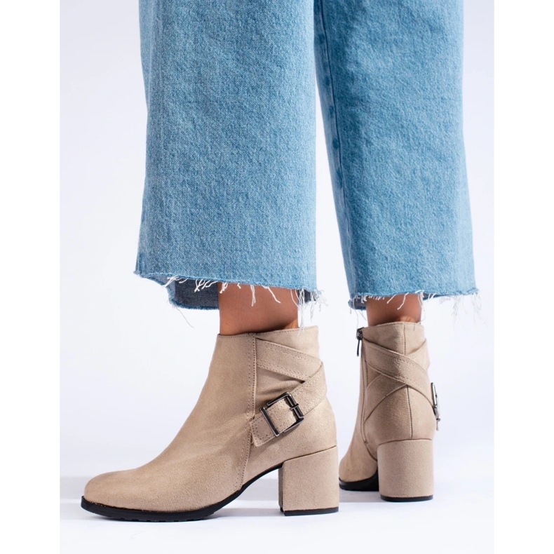 T.Sokolski Botins de camurça no poste Sokolski bege 1