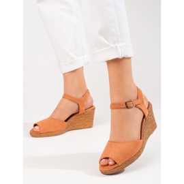 Sandália de cunha marrom por W. Potocki 2