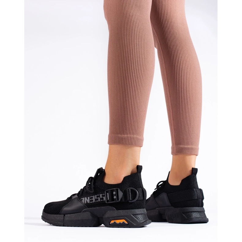 Ténis de mulher Shelovet pretos com relevos 1