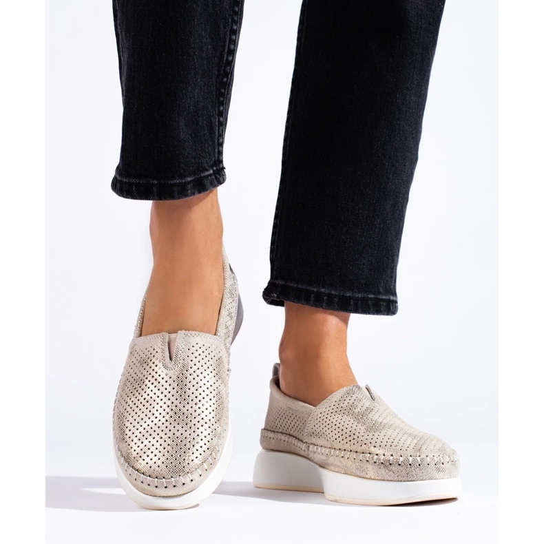 Sapato Shelovet de couro dourado vazado 2