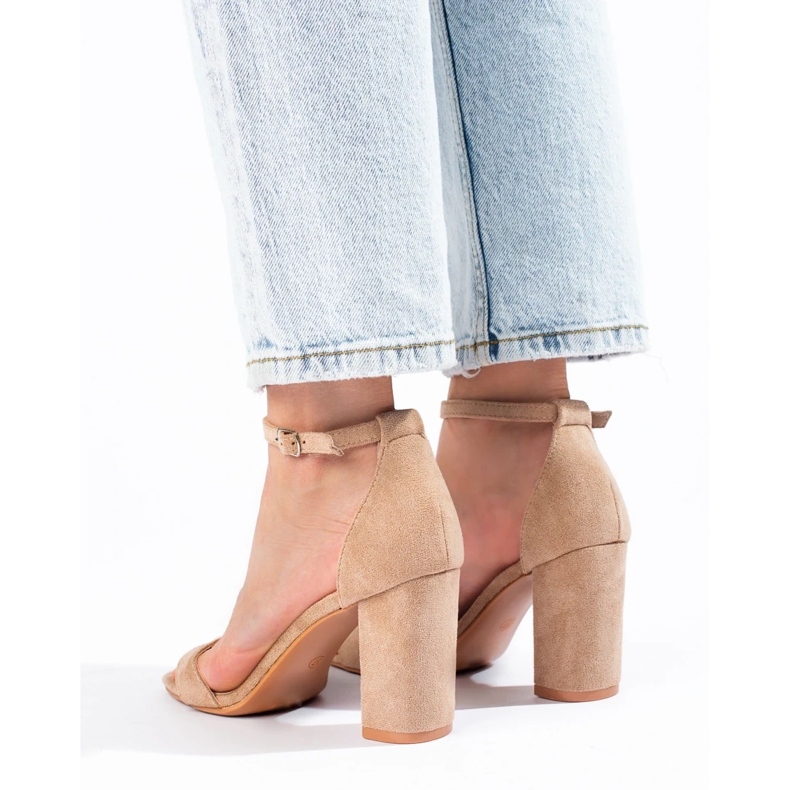 Sandália bloco de camurça bege Shelovet 2