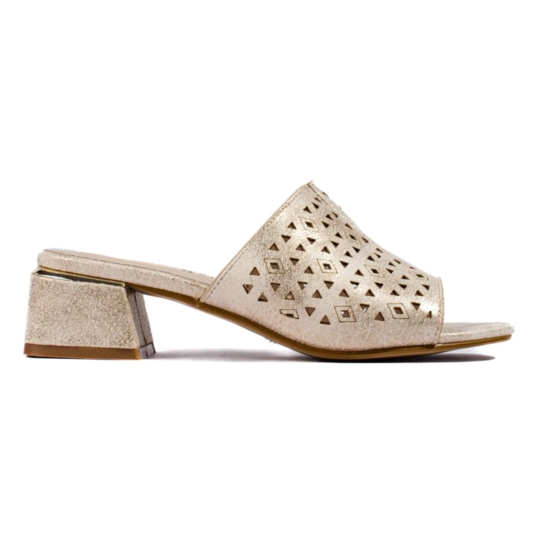 OpenWork Golden Flip Flip em uma postagem metálica baixa dourado 2