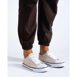 Tênis bege clássico Shelovet 2