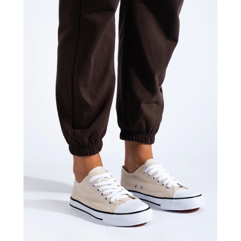 Tênis bege clássico Shelovet 2