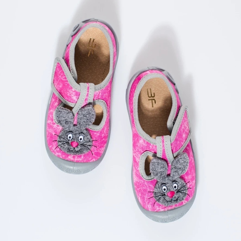 Chinelos de velcro para menina mármore rosa Shelovet 1