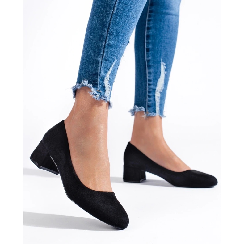 Sapatos femininos de camurça preta com salto baixo preto 2