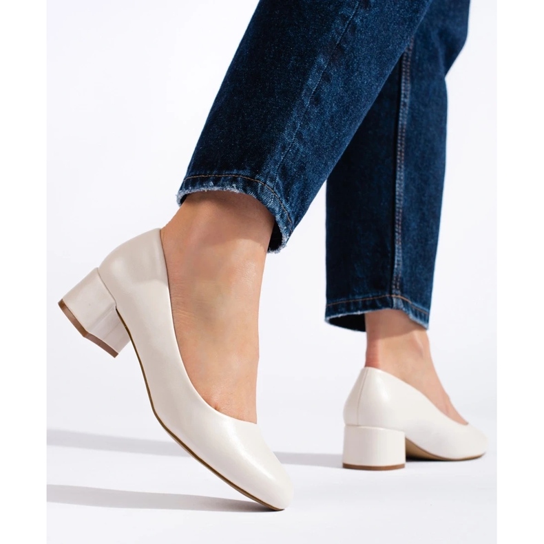 Sapatos femininos de salto baixo, bege claro 1