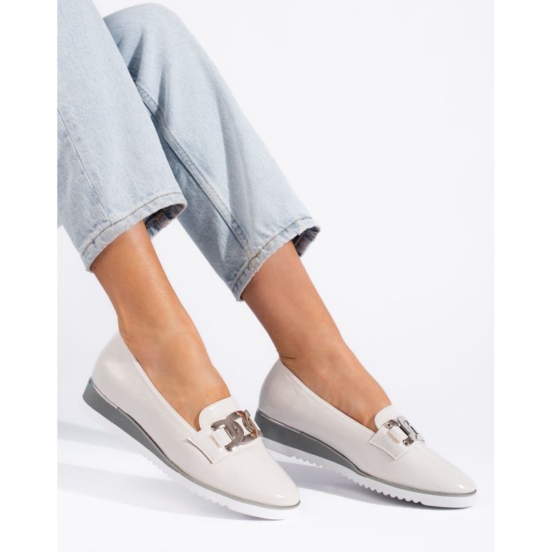 Goodin Senhores das mulheres brancas na plataforma branco 2