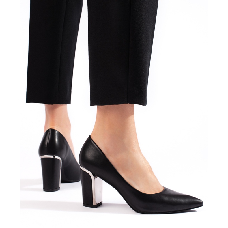 Sapatos pretos de salto alto feminino 2