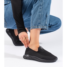 Tênis feminino em tecido preto 2