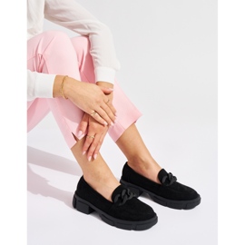 Mocassins femininos negros com corrente decorativa preto 2