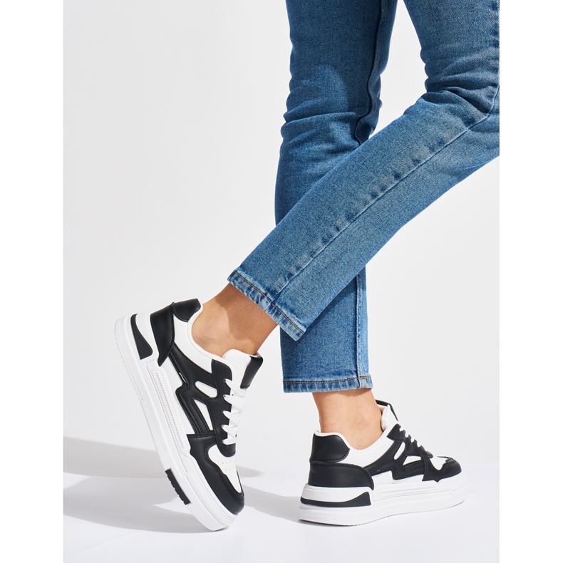 Tênis plataforma preto e branco 1