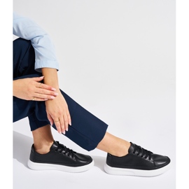 Tênis preto de couro perfurado por Sergio Leone 1