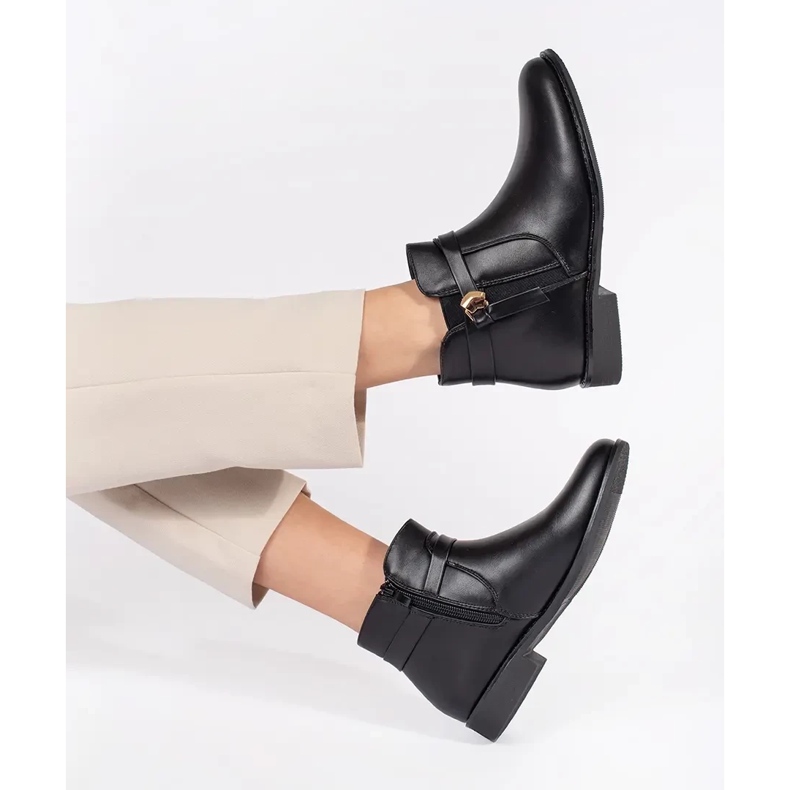 Botins femininos pretos com tira de salto baixo 1
