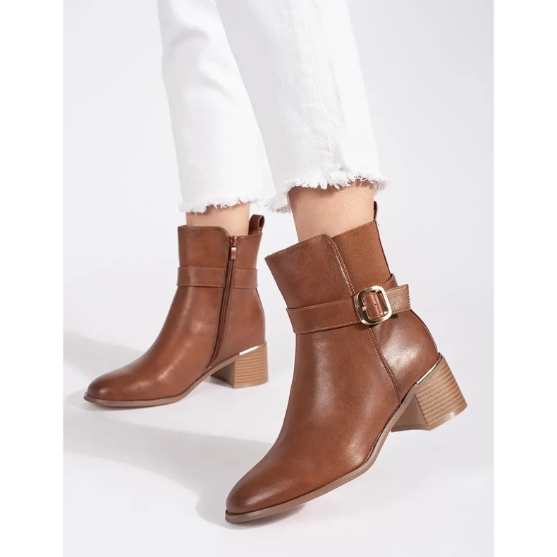 Botins femininos castanhos com fivela marrom 1